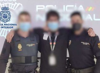 Agradecimiento a dos policías nacionales de Móstoles por salvarle la vida Agradecimiento a dos policías nacionales de Móstoles por salvarle la vida