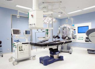 Cientos de pacientes operados con el robot Da Vinci en Móstoles Cientos de pacientes operados con el robot Da Vinci en Móstoles