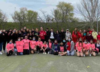 Súmate al fútbol femenino desde el IES Europa de Móstoles Súmate al fútbol femenino desde el IES Europa de Móstoles