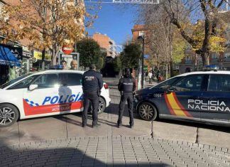 El dueño de una tienda en Móstoles consigue retener al atracador que le había robado El dueño de una tienda en Móstoles consigue retener al atracador que le había robado