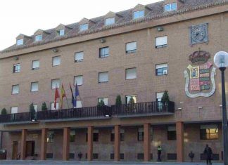 La política en Móstoles sigue enredada en los tribunales y entre posibles vendettas La política en Móstoles sigue enredada en los tribunales y entre posibles vendettas