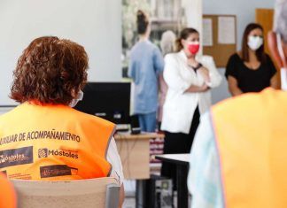 Reconocimiento a los auxiliares de acompañamiento de Móstoles Reconocimiento a los auxiliares de acompañamiento de Móstoles