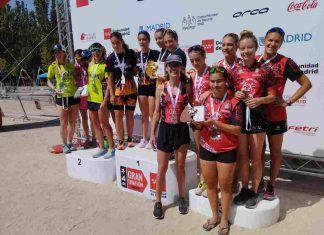 El Tri-Infinity de Móstoles se sube al cajón en el I Triatlón de Madrid en la Casa de Campo El Tri-Infinity de Móstoles se sube al cajón en el I Triatlón de Madrid en la Casa de Campo