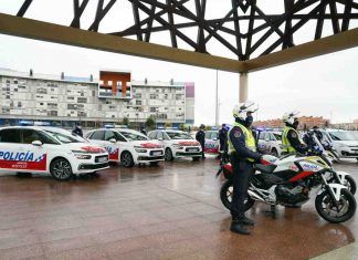 Vox Móstoles exige al Gobierno Local armas táser para la Policía Municipal Vox Móstoles exige al Gobierno Local armas táser para la Policía Municipal