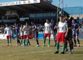 El CD Móstoles quiere que nos enamoremos del fútbol El club ha lanzado una promoción especial con motivo de la semana de San Valentín. El Cd Móstoles quiere que nos enamoremos del fútbol.