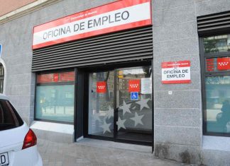 Casi 500 vecinos de Móstoles pierden su empleo en enero Desciende el paro en Móstoles durante el mes de julio
