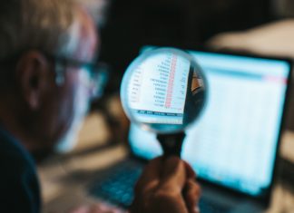 Talleres gratuitos de banca online dirigidos a personas mayores en Móstoles