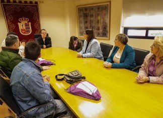 Miembros de AFANDEM dirigen el Pleno de Móstoles Miembros de AFANDEM dirigen el Pleno de Móstoles