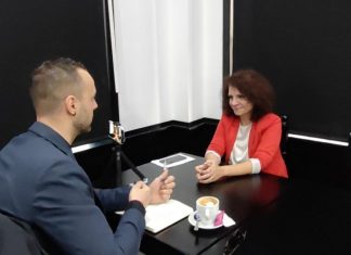 Mercedes Parrilla: “Los problemas de Móstoles no son de derechas o izquierdas y se resuelven con ideas y personas comprometidas” Mercedes Parrilla “Los problemas no son de derechas o izquierdas y se resuelven con ideas y personas comprometidas”