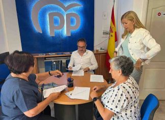 Manuel Bautista firma acuerdos pre-electorales con diversas asociaciones de Móstoles Manuel Bautista firma acuerdos pre-electorales con diversas asociaciones de Móstoles