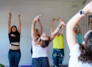 En Móstoles personas en desempleo se forman como instructores de yoga En Móstoles personas en desempleo se forman como instructores de yoga