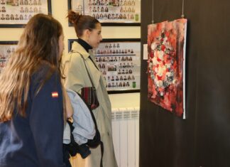 Exposición de los alumnos de Artes Visuales del Programa Diploma de Eurocolegio Casvi Exposición de los alumnos de Artes Visuales del Programa Diploma de Eurocolegio Casvi