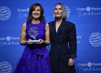 Paloma Sánchez-Garnica, el Premio Planeta más aplaudido y admirado en Móstoles Paloma Sánchez-Garnica, el Premio Planeta más aplaudido y admirado en Móstoles