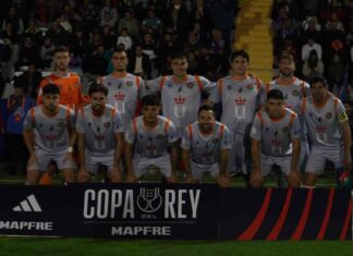 Móstoles 2-5 Burgos/ La Copa deja una noche de fiesta y goles en Móstoles Móstoles 2-5 Burgos/ La Copa deja una noche de fiesta y goles en Móstoles