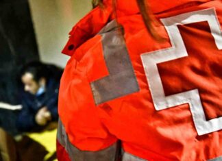 Cruz Roja asiste contra el frío a las personas sin hogar de Móstoles Cruz Roja asiste contra el frío a las personas sin hogar de Móstoles