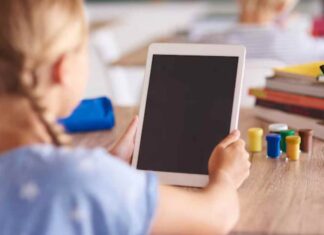 Los alumnos de primaria e infantil de Móstoles sin pantallas en el próximo curso Los alumnos de primaria e infantil de Móstoles sin pantallas en el próximo curso