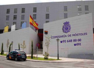 Dos jóvenes de Móstoles detenidos por estafar 15.963 euros Dos jóvenes de Móstoles detenidos por estafar 15.963 euros