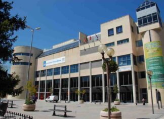 ‘Trajes Regionales’ en el Centro Cultural Villa de Móstoles hasta el 3 de julio ‘Trajes Regionales’ en el Centro Cultural Villa de Móstoles hasta el 3 de julio