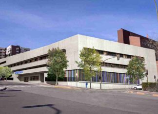 En junio comienzan las obras del Hospital Universitario de Móstoles con una inversión de 44 millones de euros Experimentará una ampliación de 18.600 metros cuadrados en sus instalaciones, distribuidos en un nuevo edificio de 7 plantas. En junio comienzas las obras del Hospital Universitario de Móstoles con una inversión de 44 millones de euros.
