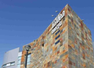 Investigando nuevos métodos para obtener energía del sol, del agua y sobre energía nuclear en IMDEA Energía en Móstoles Investigando nuevos métodos para obtener energía del sol, del agua y sobre energía nuclear en IMDEA Energía en Móstoles