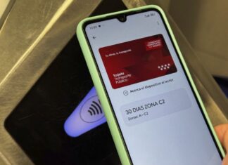 Los vecinos de Móstoles ya pueden activar el abono transporte en el móvil para Metro, CercanÃas y buses Los vecinos de Móstoles ya pueden activar el abono transporte en el móvil para Metro, CercanÃas y buses