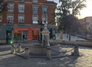 Detenido el presunto autor de atacar y vandalizar la Fuente de los Peces de Móstoles Detenido el presunto autor de atacar y vandalizar la Fuente de los Peces de Móstoles