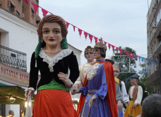 Qué hacer en las Fiestas del 2 de Mayo de Móstoles: desfile de gigantes y cabezudos y abre el Mercado Goyesco este miércoles Qué hacer en las Fiestas del 2 de Mayo de Móstoles: desfile de gigantes y cabezudos y abre el Mercado Goyesco este miércoles