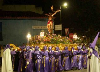 La Procesión de la Noche llega a Móstoles: la agenda del dÃa del Jueves Santo La Procesión de la Noche llega a Móstoles: la agenda del dÃa del Jueves Santo