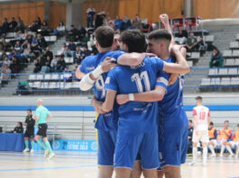 El FS Móstoles despide la temporada regular con derrota y ya piensa en los playoffs de ascenso El FS Móstoles despide la temporada regular con derrota y ya piensa en los playoffs de ascenso