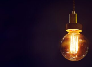 Bajada drástica del precio de la luz en Móstoles: cae más de un 12% durante el mes de abril Bajada drástica del precio de la luz en Móstoles: cae más de un 12% durante el mes de abril
