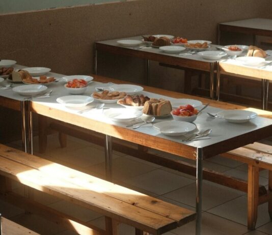 Las familias de Móstoles ya pueden solicitar las ayudas de comedor escolar para el curso 2026/27 Las familias de Móstoles ya pueden solicitar las ayudas de comedor escolar para el curso 2026/27