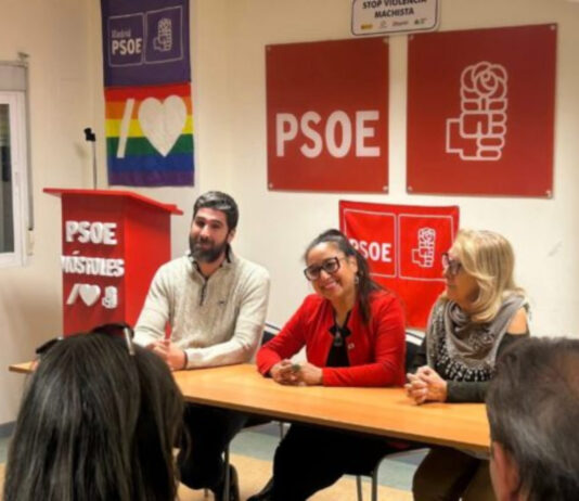 El PSOE de MĂłstoles organiza un servicio de informaciĂłn gratis para la regularizaciĂłn de personas migrantes El PSOE de MĂłstoles organiza un servicio de informaciĂłn gratis para la regularizaciĂłn de personas migrantes