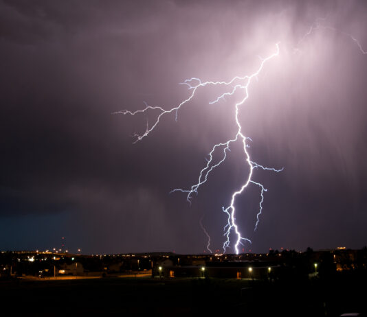 Móstoles se prepara para un jueves de tormentas y fuertes lluvias: la AEMET activa la alerta amarilla Móstoles se prepara para un jueves de tormentas y fuertes lluvias: la AEMET activa la alerta amarilla