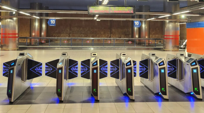 Cambio en las estaciones de Metro de Móstoles: habrá tornos inteligentes en junio para pagar con tarjeta Cambio en las estaciones de Metro de Móstoles en junio: habrá tornos inteligentes para pagar con tarjeta