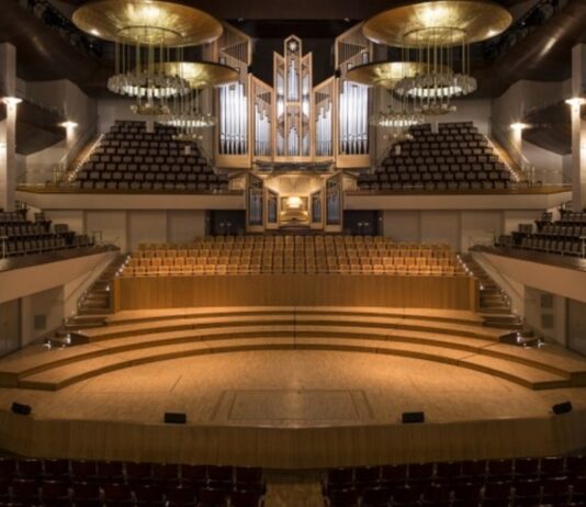 Tres institutos de Móstoles actuarán en el Auditorio Nacional: finalistas del programa ‘Adopta un músico’ Tres institutos de Móstoles actuarán en el Auditorio Nacional: finalistas del programa 'Adopta un músico'