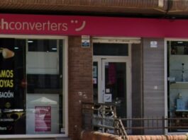 Atraco con violencia en una tienda de segunda mano en Móstoles: los ladrones robaron joyas y dinero Atraco con violencia en una tienda de segunda mano en Móstoles: los ladrones robaron joyas y dinero