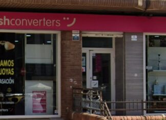 Atraco con violencia en una tienda de segunda mano en Móstoles: los ladrones robaron joyas y dinero Atraco con violencia en una tienda de segunda mano en Móstoles: los ladrones robaron joyas y dinero