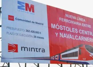 Transportes formaliza el contrato para conectar a Móstoles y Navalcarnero por tren en la C-5 Transportes formaliza el contrato para conectar a Móstoles y Navalcarnero por tren en la C-5