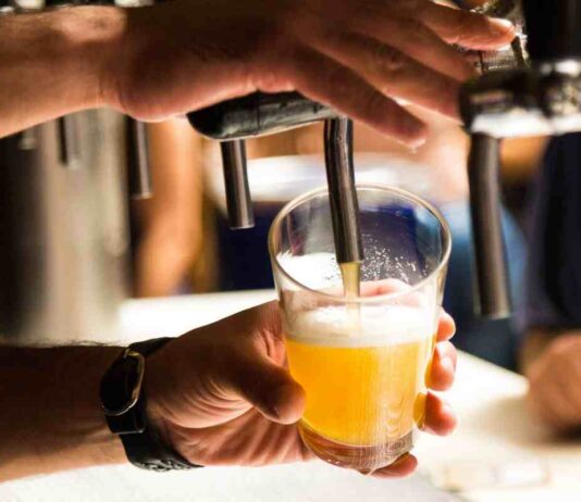 ‘Qué pasa Maja’: abre una nueva cervecería con diez grifos artesanos en Móstoles ‘Qué pasa Maja’: abre una nueva cervecería con diez grifos artesanos en Móstoles