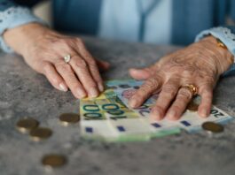 Hasta 2.500 euros: Móstoles concede ayudas económicas para promover la autonomÃa personal Hasta 2.500 euros: Móstoles concede ayudas económicas para promover la autonomÃa personal