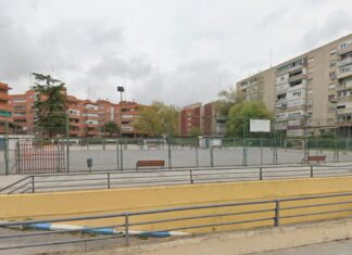 Un apuñalamiento en Móstoles deja dos heridos de gravedad: la PolicÃa busca a los tres agresores Un apuñalamiento en Móstoles deja dos heridos de gravedad: la PolicÃa busca a los tres agresores