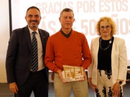José Fernando Moreno, dueño de la Mercería y Droguería David: «Teníamos la licencia comercial número 4 de Móstoles» José Fernando Moreno, dueño de la Mercería y Droguería David: «Teníamos la licencia comercial número 4 de Móstoles»