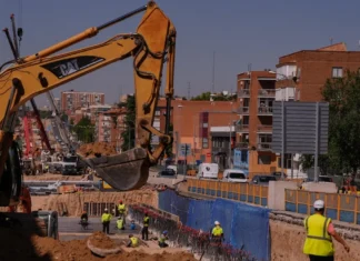 Paso clave para el tráfico de Móstoles: la A-5 eliminará todas sus curvas durante este verano Paso clave para el tráfico de Móstoles: la A-5 eliminará todas sus curvas durante este verano