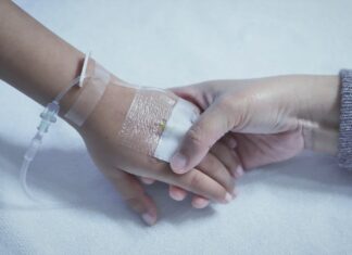 Móstoles aprueba la propuesta de VOX para ayudar a familias con niños con cáncer o enfermedades graves Móstoles aprueba la propuesta de VOX para ayudar a familias con niños con cáncer o enfermedades graves