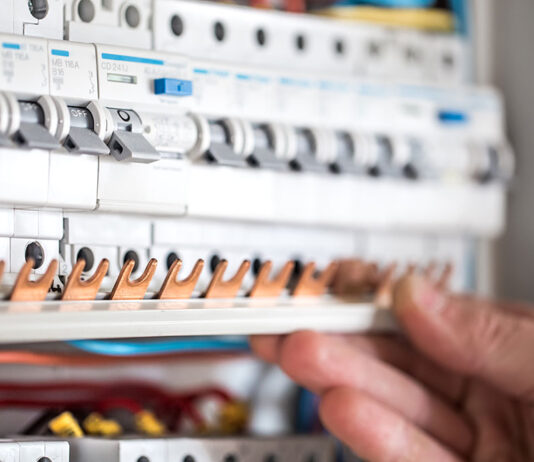 ¿Está preparada tu vivienda para las necesidades eléctricas de hoy? Las claves para adaptarla con seguridad ¿Está preparada tu vivienda para las necesidades eléctricas de hoy?