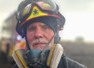 El emotivo homenaje de Eva a su marido Fernando, bombero valiente: «A veces los héroes no llevan capa» El emotivo homenaje de Eva a su marido Fernando, bombero valiente: «A veces los héroes no llevan capa»