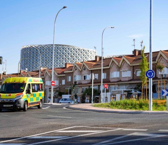 Móstoles estrena el nuevo acceso sur al Hospital Rey Juan Carlos: ahorrará cuatro minutos a los vecinos Móstoles estrena el nuevo acceso sur al Hospital Rey Juan Carlos: ahorrará cuatro minutos a los vecinos
