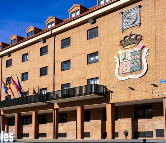 El PSOE presenta alegaciones en Móstoles: reclama revisar una modificación de crédito de 2,36 millones El PSOE presenta alegaciones en Móstoles: reclama revisar una modificación de crédito de 2,36 millones