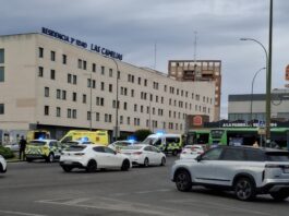 Amplio despliegue de emergencias tras un accidente de tráfico en la rotonda de El Soto en Móstoles Amplio despliegue de emergencias tras un accidente de tráfico en la rotonda de El Soto en Móstoles