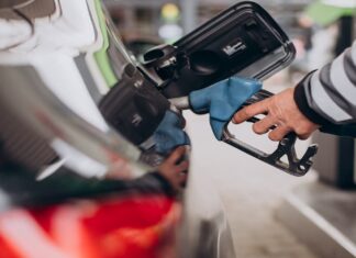 Las dos gasolineras más baratas de todo Madrid están en Móstoles: cuentan con el precio más bajo de diésel y gasolina Las dos gasolineras más baratas de todo Madrid están en Móstoles: cuentan con el precio más bajo de diésel y gasolina